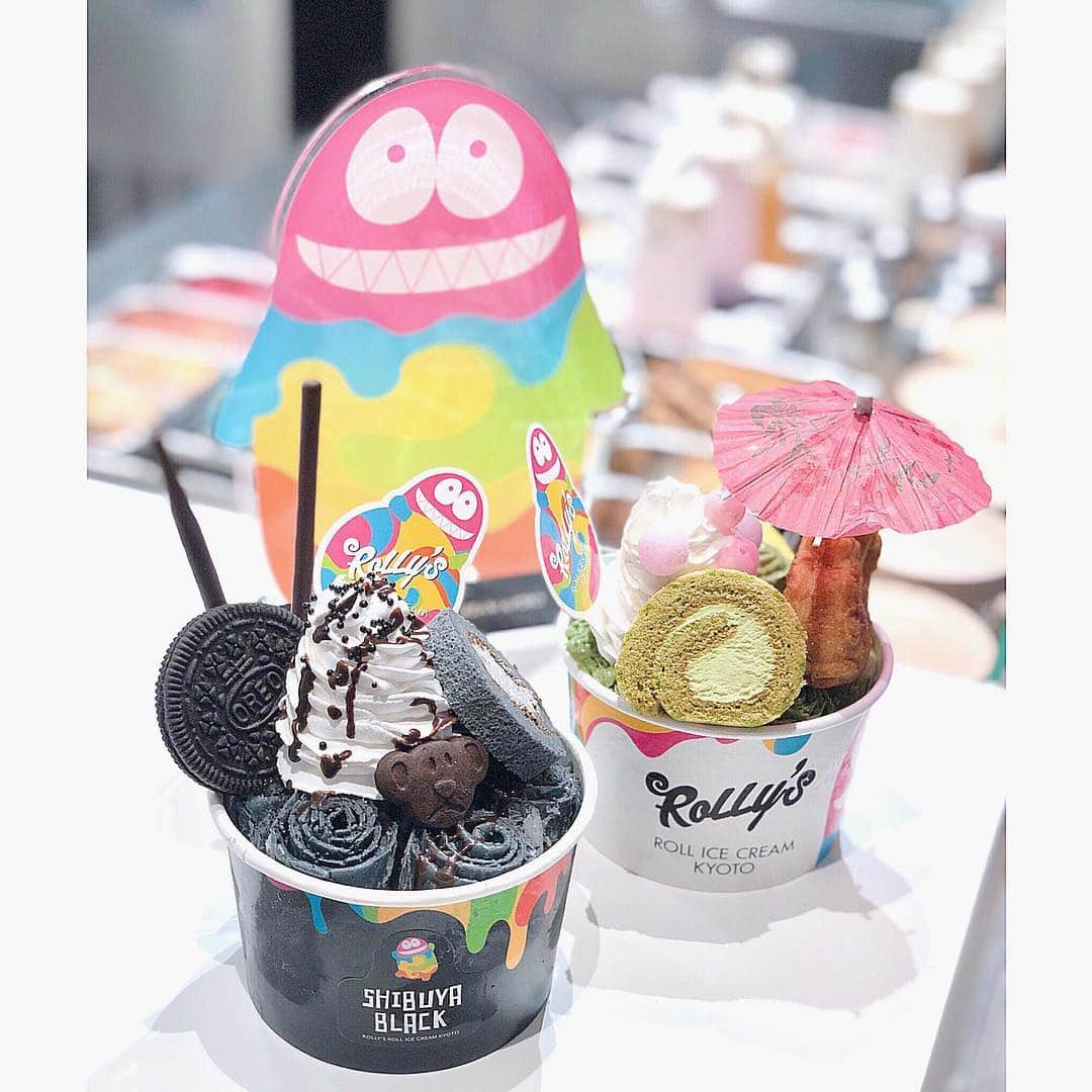 長谷川真美さんのインスタグラム写真 - (長谷川真美Instagram)「🍧💕 #rollysrollicecreamkyoto ✨ ・ #京都発 の #ロールアイス を #渋谷モディ で食べてきたよ😋💕 ・ #渋谷 限定の #渋谷ブラック 🙌 #インスタ映え✨ ・ #渋谷アイス #渋谷デザート #rollicecream #ローリーズロールアイスクリーム渋谷店 #ローリーズロールアイスクリーム #pr #コラボベース」4月28日 18時16分 - maami.hase