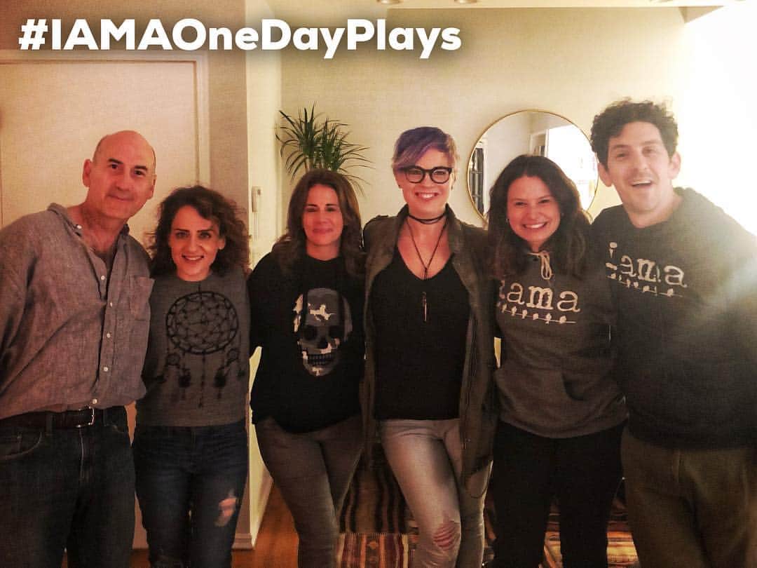 アダム・シャピロのインスタグラム：「Our squad for #IAMAOneDayPlays is 🔥🔥🔥. And katie and I finally get to work together HAHAHAHAHA TONIGHT! @iamatheatre」