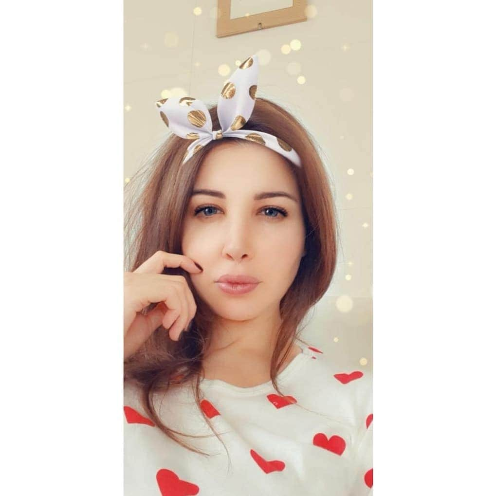 ナンシー・アジュラムさんのインスタグラム写真 - (ナンシー・アジュラムInstagram)「Snapchat time 👻」4月29日 5時14分 - nancyajram