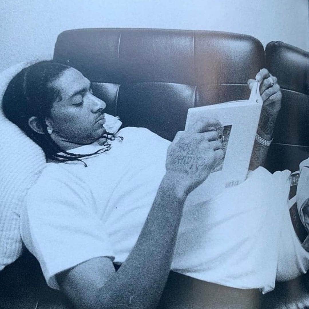 ゲームのインスタグラム：「It’s been 4 weeks since we lost nip & it all still feels unreal to me. I look at pictures & still can’t seem to make reality out of the hashtags attached to them. But before I go into a story or choice of words that may sadden anyone’s day, I’m going to keep it short today & leave you guys with a list of 25 books nip read in hopes they may comfort, enlighten or educate you in areas needed. I’ll also put a longer list in my bio for today as well. [CLICK THE LINK]. Love & light to all... enjoy your Sunday. #LongLiveKingNip #TheMarathonContinues 🏁 #OneNipPostADayTiliFadeAway」