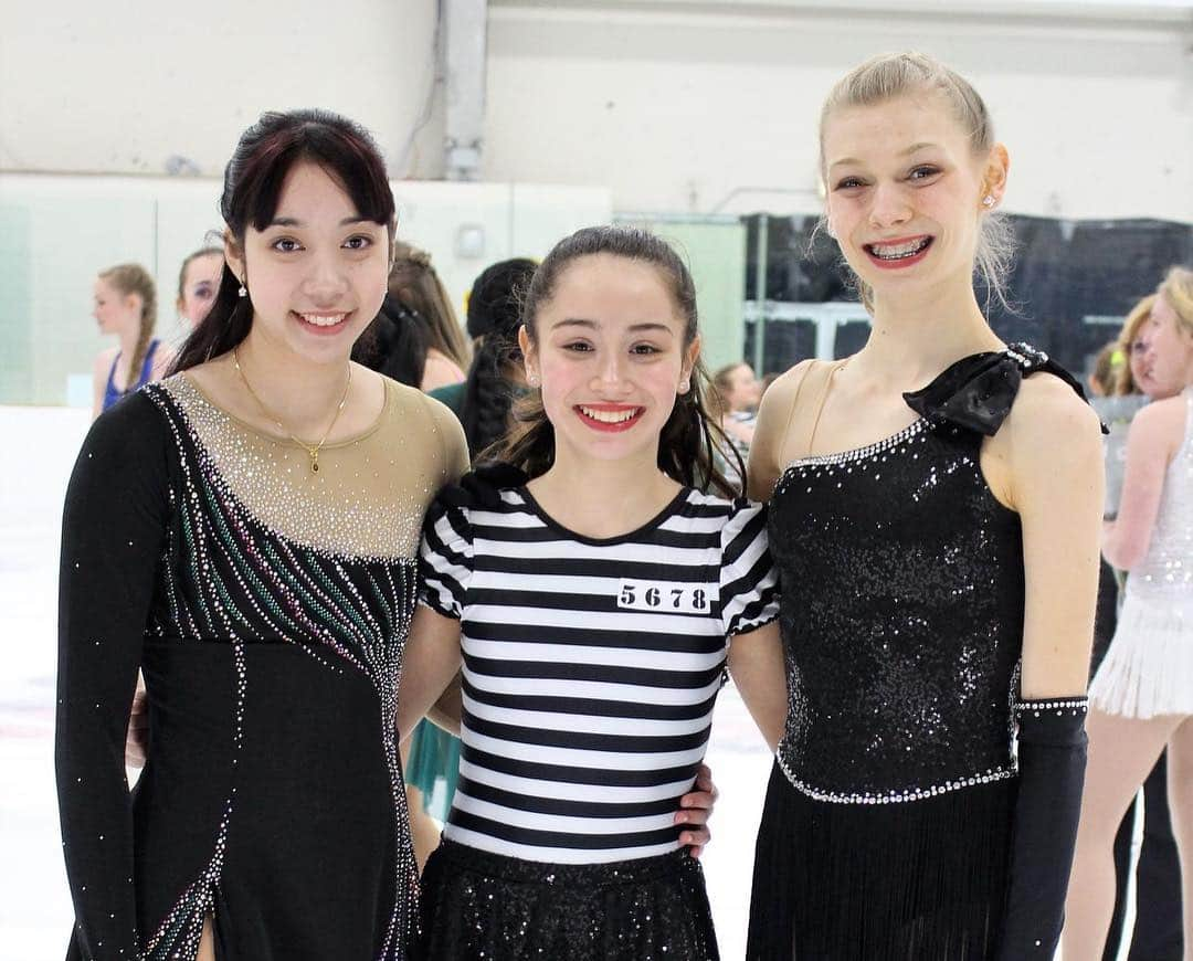 シータ・ラムサムさんのインスタグラム写真 - (シータ・ラムサムInstagram)「Couldn’t have asked for a better first Spring Ice Show with anyone but the LSC fam ☺️」4月29日 4時52分 - palmipalmtrees