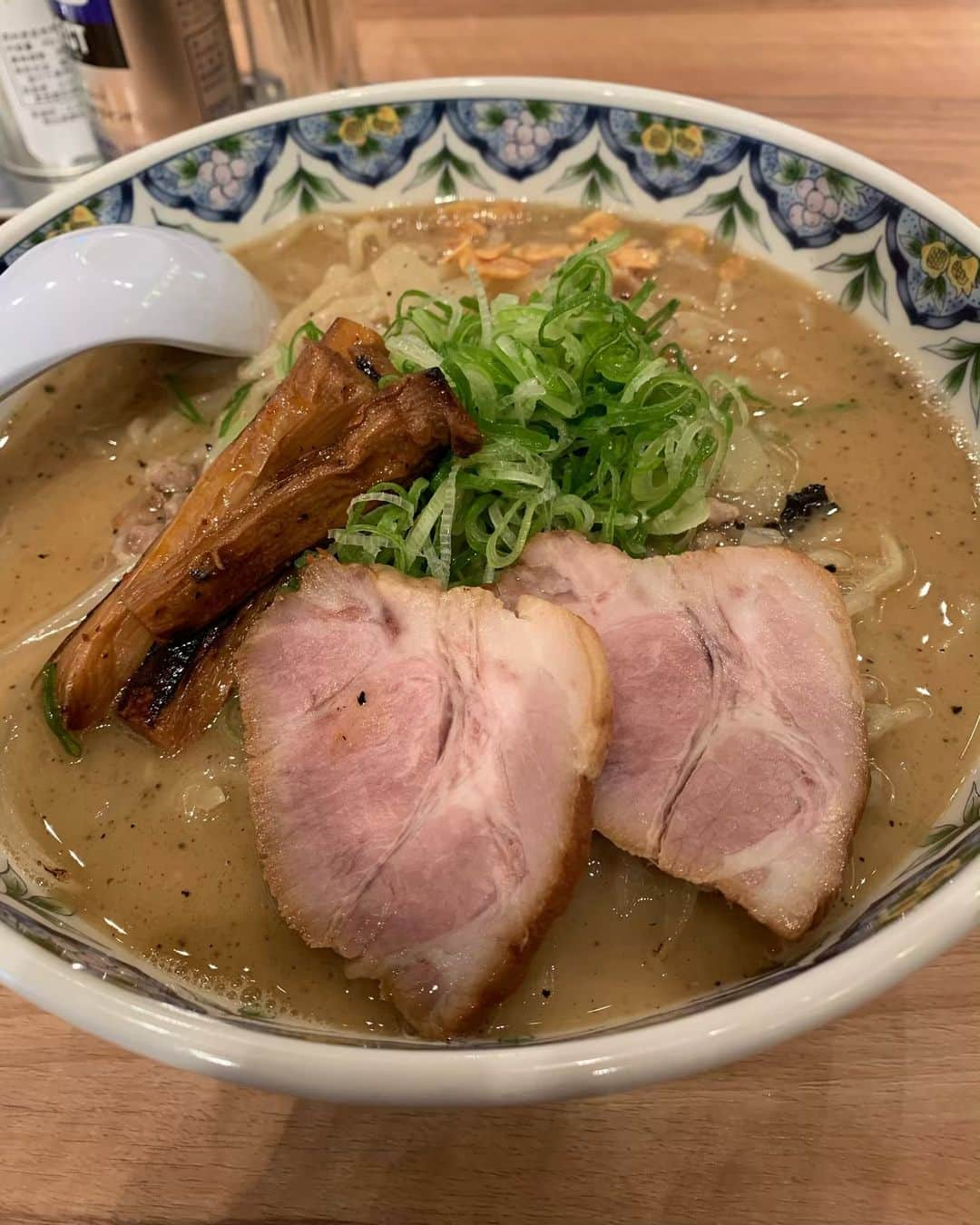 山本隆弘さんのインスタグラム写真 - (山本隆弘Instagram)「札幌ラーメン🍜 #札幌飛燕」4月28日 20時13分 - yamamototakahiro5