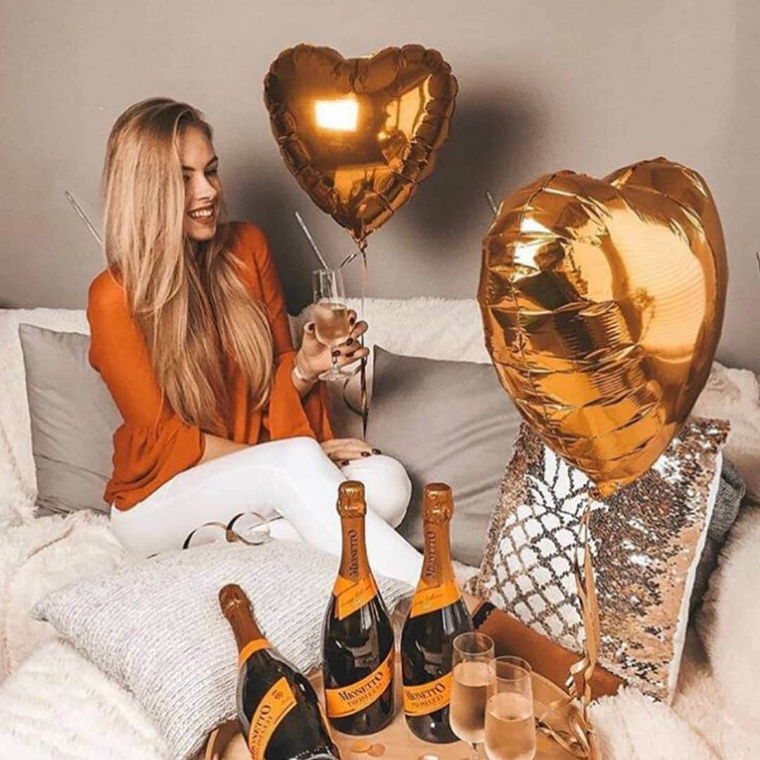 Mionetto Prosecco Suomiさんのインスタグラム写真 - (Mionetto Prosecco SuomiInstagram)「Varaslähtö vappuun 🥂✨ #kuplivamionetto」4月28日 20時34分 - mionettoproseccofinland