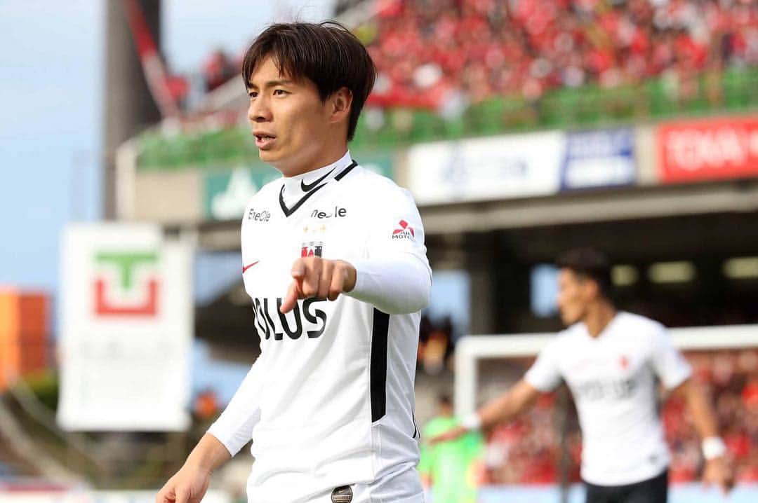 のインスタグラム：「アウェイまで駆けつけてくれた多くのサポーターに勝利で答えることができてよかったです。 次はホーム、埼玉スタジアムで🔥  #kazukiNagasawa #長澤和輝 #urawareds  #浦和レッズ  #football  #soccer  #2019 #平成最後」