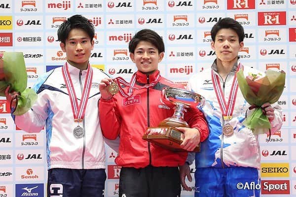 萱和磨のインスタグラム：「決勝2位まで上げることが出来ました❗️ NHK杯では優勝目指して頑張ります❗️ 応援ありがとうございました🤲 #初日会場練習軽ーい脱水 #予選腕強筋肉痛 #決勝最初の床 #足底筋膜炎再発 #急遽ボルタレンとケア地獄 #波乱万丈2日間 #気合い根性ぶち上げで乗り切る #大川トレーナー先生方に感謝ありがとうございました #管理不足 #NHK杯抜かりなくいく #ぶち上げ」