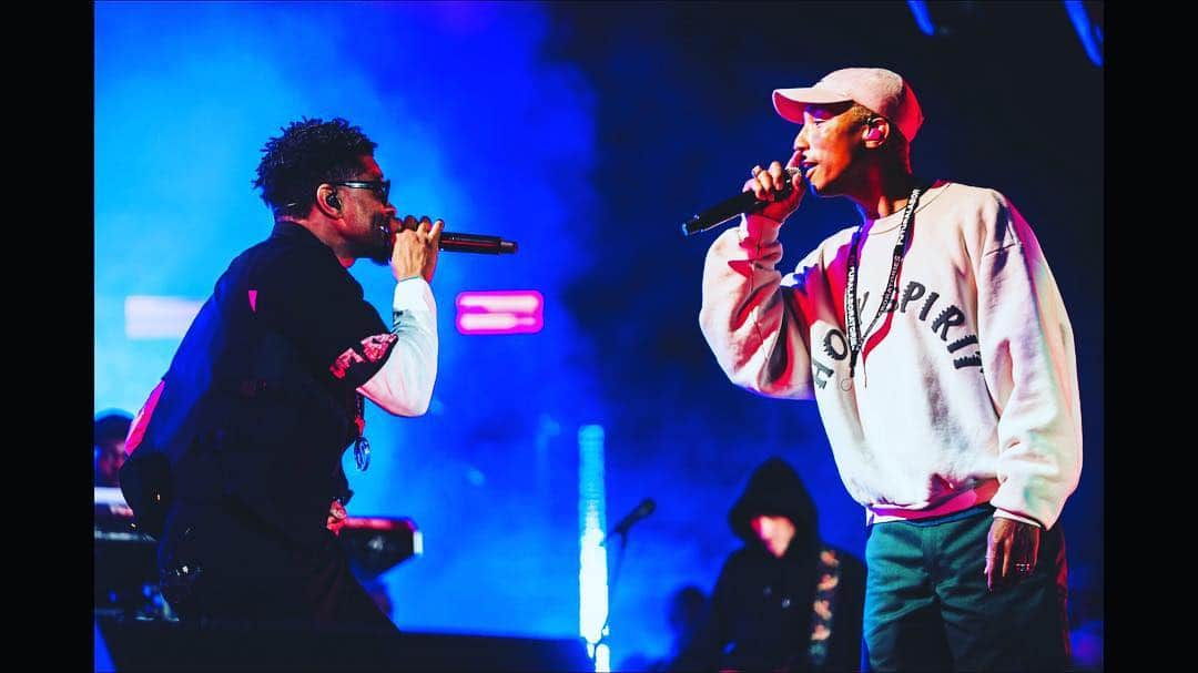 アッシャーさんのインスタグラム写真 - (アッシャーInstagram)「True Playa For Real... @pharrell  you killed it #SITW #virginiabeach  #twouptwodown 🖖🏾」4月28日 21時34分 - usher