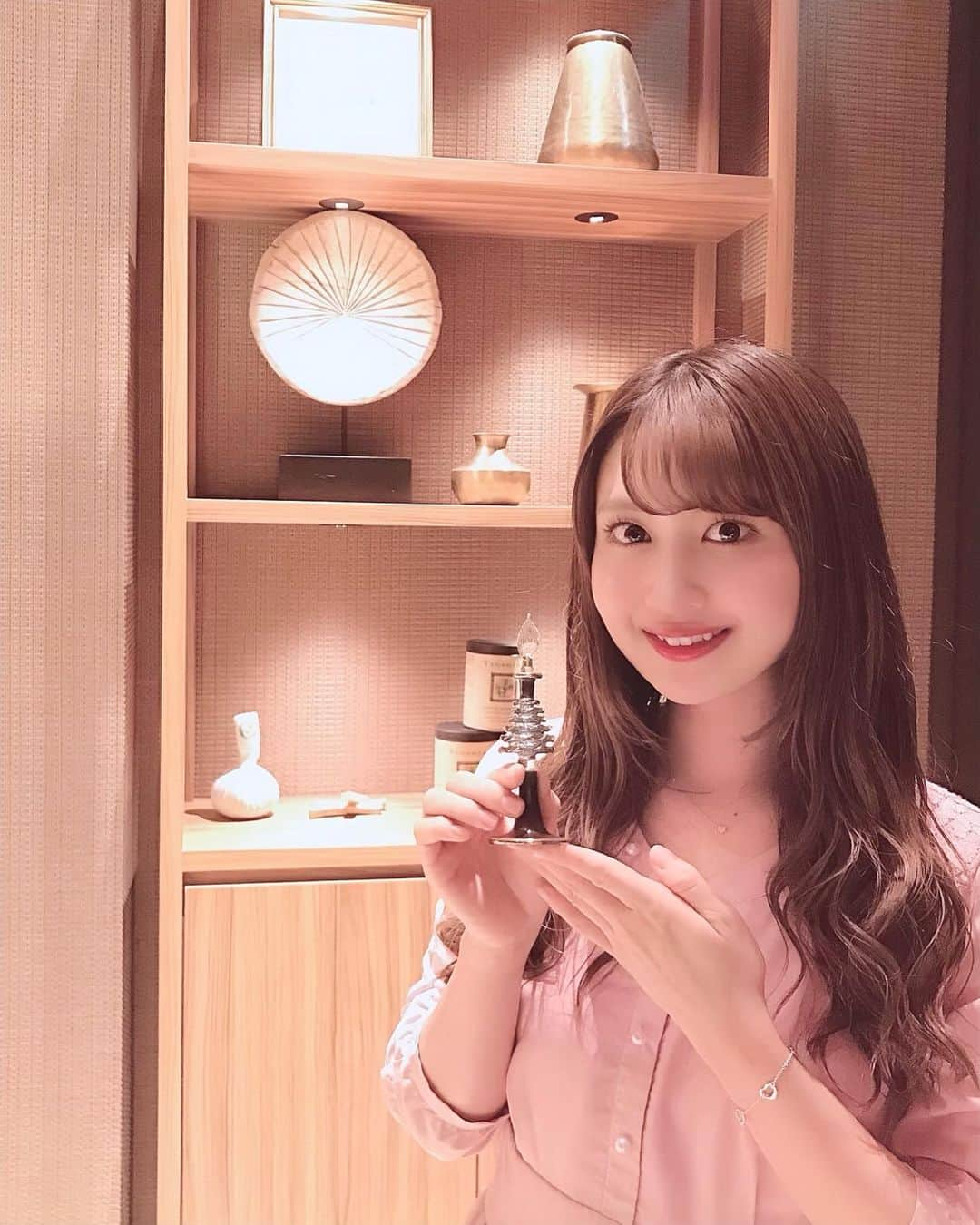 沢井里奈さんのインスタグラム写真 - (沢井里奈Instagram)「♡ . 檸檬ビューティースパさんへ🍋💕💕 . 今回はボディのデトックスエナジーコースを 受けてきました👒🌼💕💕 . 体が軽くなってスッキリ☺️💓💓 自分へのご褒美、、🌹🌸 . #spa #massage #rirandture #ootd #coordinate #fashion #makeup #love #instagood #instagramjapan #japanesegirl #檸檬ビューティースパ #檸檬beautyspa #スパ #エステ #ブライダルエステ #エステサロン #リンパマッサージ #マッサージ #バストアップ #リフレッシュ #リラクゼーション #美容 #栄 #伏見 #広小路クロスタワー #沢井里奈」4月28日 21時49分 - sawairina