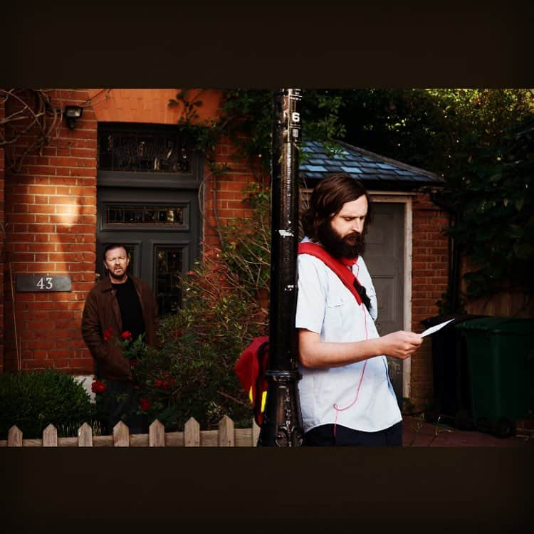 リッキー・ジャーヴェイスさんのインスタグラム写真 - (リッキー・ジャーヴェイスInstagram)「“Stop reading my postcards, you nosey, scruffy, cunt.” #afterlife」4月28日 21時54分 - rickygervais