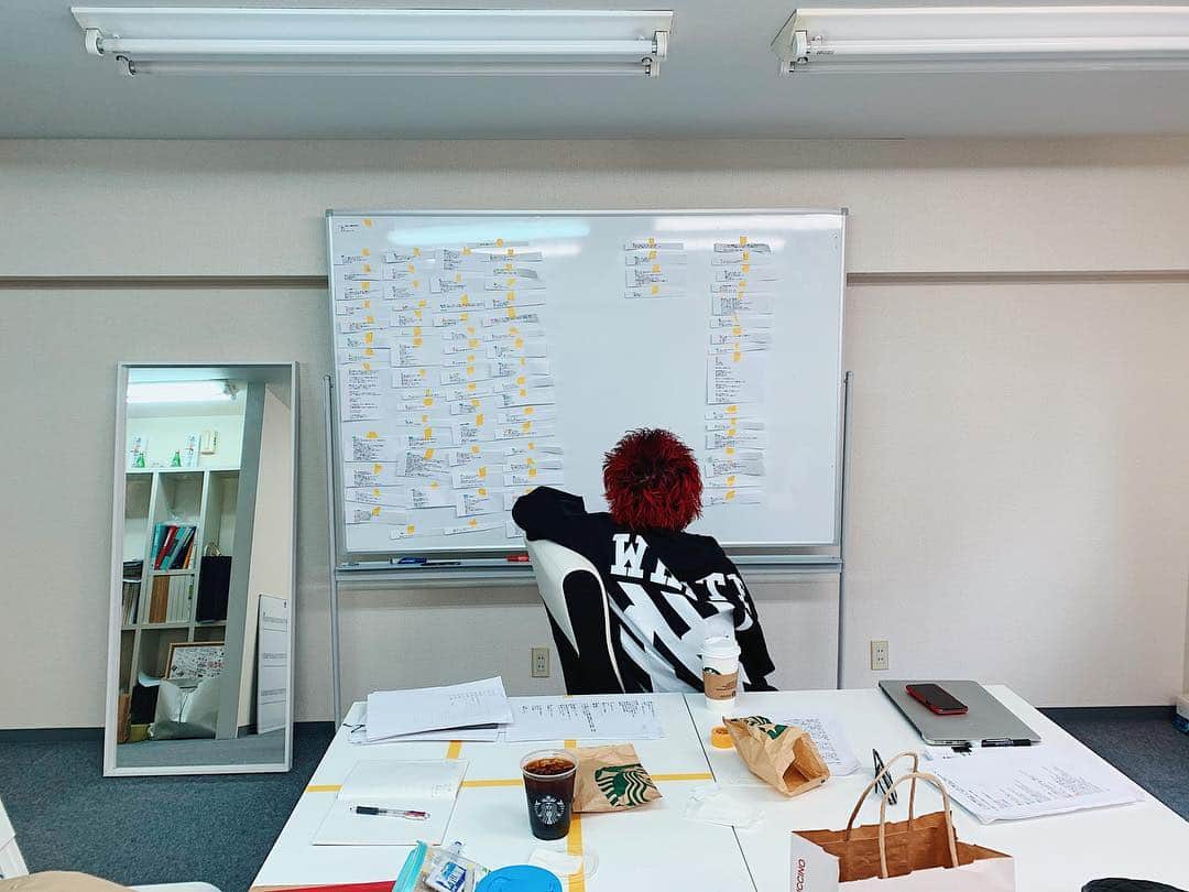 高木琢也さんのインスタグラム写真 - (高木琢也Instagram)「よぉーーし🤩 いろんな仕事📝 みんなの心を動かせるよーに整えよう🙋‍♂️ #経営者 #OCEANTOKYO」4月28日 22時16分 - takagi_ocean