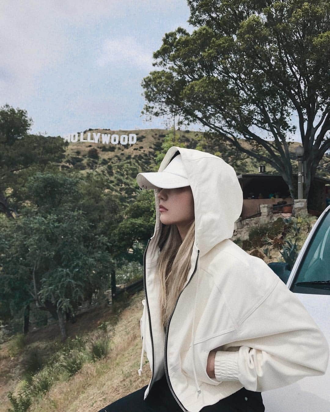 Grace Chowのインスタグラム：「#amiri」