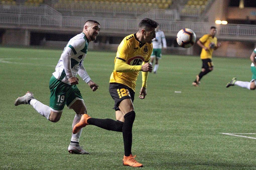 サッカー チリ代表チームさんのインスタグラム写真 - (サッカー チリ代表チームInstagram)「En el estadio Bicentenario Lucio Fariña 🏟, @sanluisdequillota y @dpmchile empataron 1-1 en la #Fecha10 del #CampeonatoAS🏆 📸Fotografía: Jimmy Arenas / Colaborador Comunicaciones ANFP」4月28日 22時49分 - campeonatochi