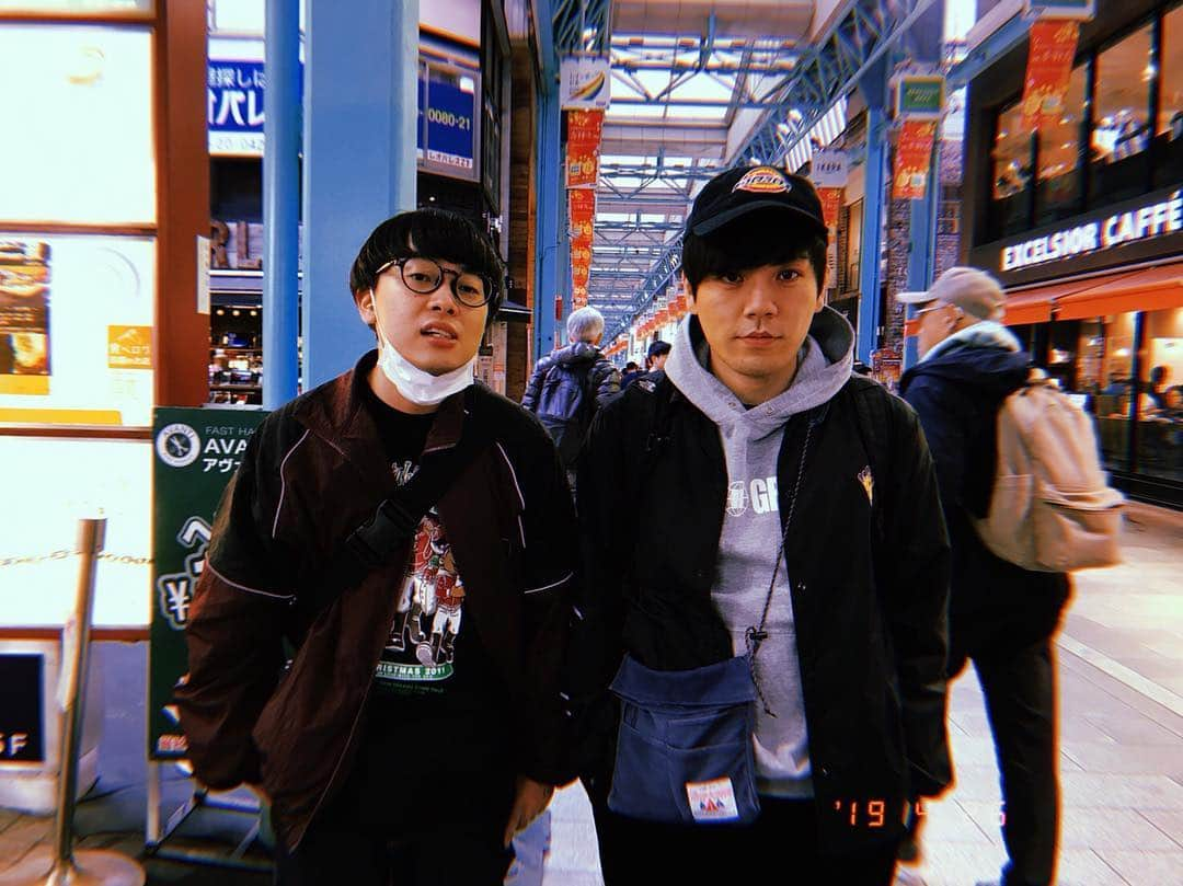 椎木ゆうたさんのインスタグラム写真 - (椎木ゆうたInstagram)「そうです！オニュー帽子GET🧢 最近生ビールの一杯目動画を見るのがなぜか気持ちがよく🤩好きで見てて自分でも撮ってました🍻🍻 #世間知らズ #オニュー#帽子#キャップ#生ビール#一杯目#ゴクゴク音#分かる人いますか」4月28日 22時48分 - shiiki19911005