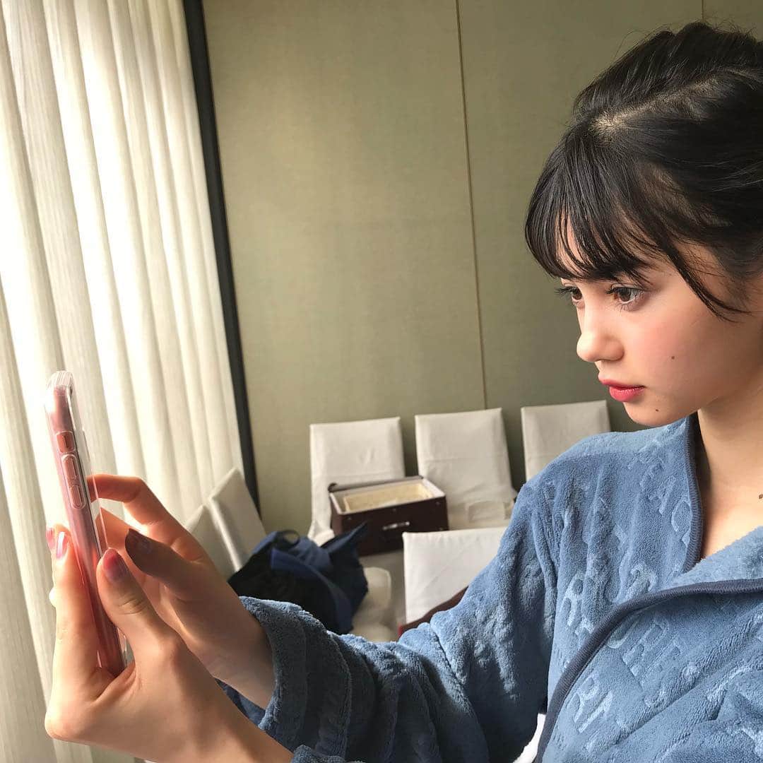 愛花さんのインスタグラム写真 - (愛花Instagram)「ワールドウエディング撮影のオフショット☺️💗」4月28日 22時52分 - hi_erica_official