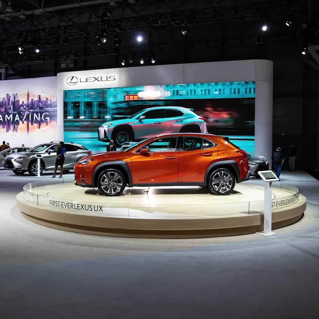 Lexus USAのインスタグラム：「No #NYIAS experience is complete until you #ExperienceAmazing, so join us today before the show ends.」