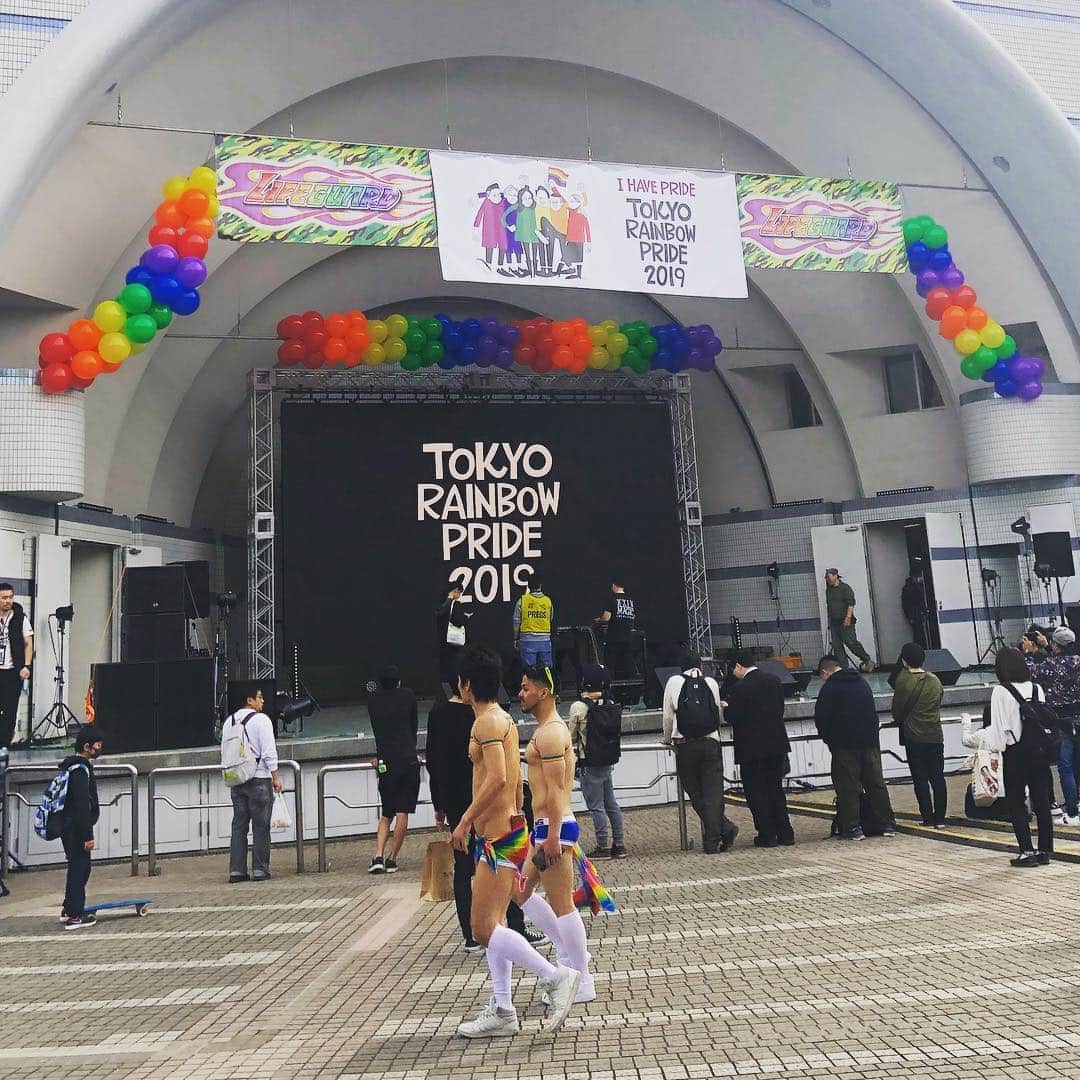 佐々木あさひさんのインスタグラム写真 - (佐々木あさひInstagram)「Tokyo Rainbow Pride 2019🌈🌈🌈 かずえちゃん @kazuechan1101 に誘ってもらって初のパレードに参加😆GoogleMAPもレインボー仕様に🥺このコースをみんなで歩きました。 Googleフロートから流れる音楽は #どこまでいっても渋谷は日本の東京 kemio君の曲以上に渋谷に合う曲は無いと思った。LOVEが溢れる時間💛 #tokyorainbowpride #trp2019 #lgbtq #東京レインボープライド」4月28日 23時01分 - asahisasaki
