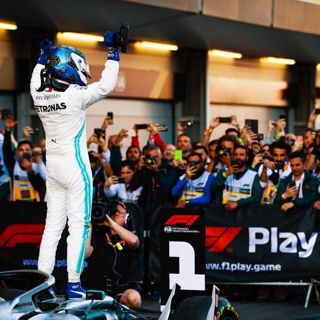 のインスタグラム：「REDEMPTION!! ✊ @valtteribottas • #MercedesAMGF1 #Mercedes #AMG #F1 #PETRONASmotorsports #VB77 #AzerbaijanGP #Baku @petronasmotorsports」