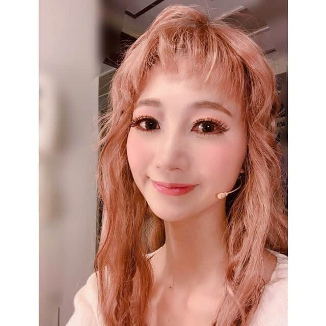 夢咲ねね（赤根那奈）さんのインスタグラム写真 - (夢咲ねね（赤根那奈）Instagram)「· 本日、無事日生劇場での私のデアが終わりました。 最っっ高に幸せでした☺️ 温かく見守り応援して下さいました皆様、本当にありがとうございました。 明日の千穐楽も素晴らしいものになりますように。。。 心から祈ってます✨ そして、5月は名古屋、富山、大阪、北九州にてお待ちしております✨ どうぞ、引き続き宜しくお願いいたします！！ · #日生劇場 #笑う男 #ミュージカル #デア #LAST #平成の終わり #令和の始まり #0428」4月28日 23時38分 - yumesaki__nene