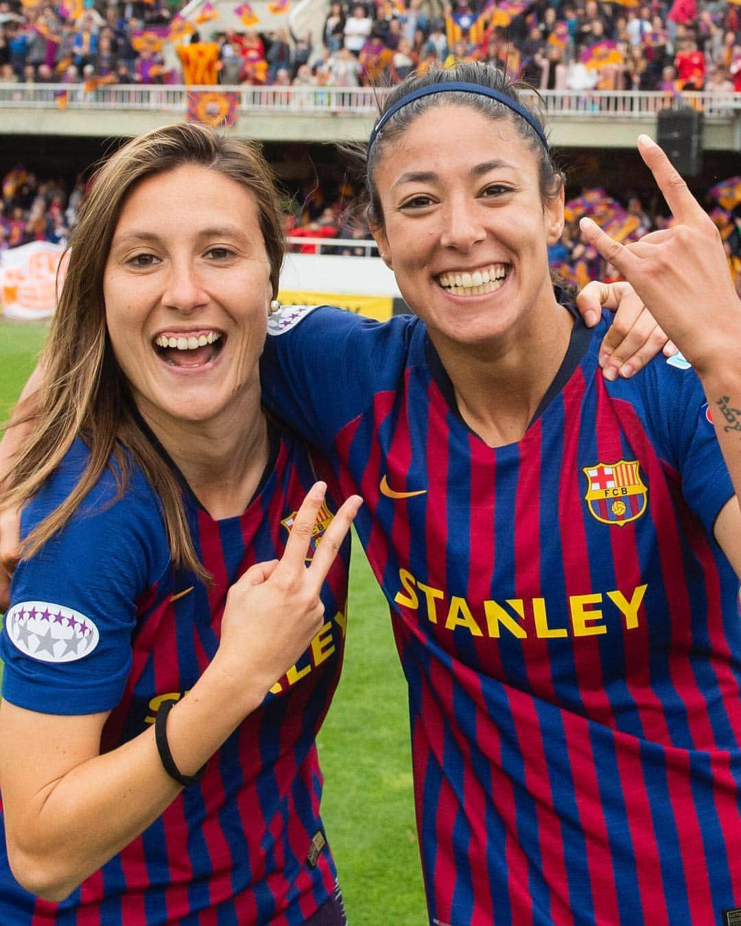 FCバルセロナさんのインスタグラム写真 - (FCバルセロナInstagram)「HISTORY 🙌 They’ve made history, they are into the UEFA Women’s Champions League final! 😱 Congrats @fcbfemeni! Felicidades!! Felicitats!! 👏 🔵🔴#WeColorFootball #WeAreFootballers」4月28日 23時38分 - fcbarcelona