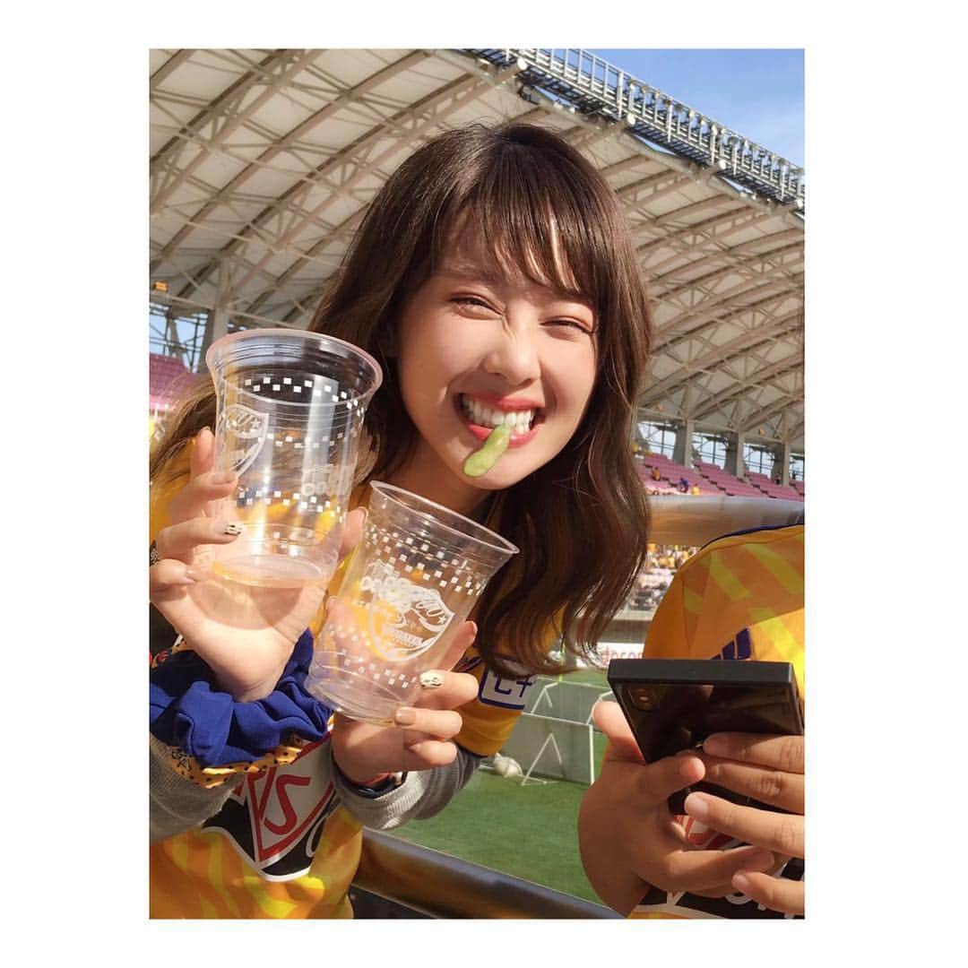 峰麻美さんのインスタグラム写真 - (峰麻美Instagram)「今日は、よりよきビールの日🍺  全てのビールが平等に尊いけど、ビールにもよきビールとよりよきビールがある🍺  今日は文句なしによりよきビールの日になりました🍺  #football #soccer #jleague #vegalta #beer #ilovebeer #beerstagram  #ビール #ビール党 #ビールクズ #クズ活 #ビール好き女子  #ビアスタグラム #居酒屋すたじあむ仙台店」4月28日 23時47分 - asaaaaami.0702