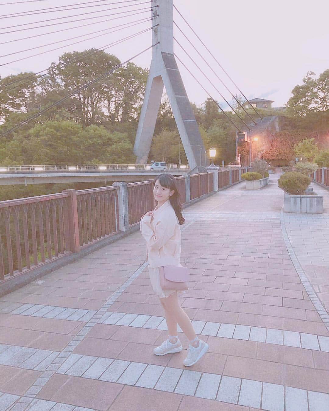 中川梨花さんのインスタグラム写真 - (中川梨花Instagram)「そして、、この橋は、、秩父橋！！あの花の舞台になった、めんまが歩いていた秩父橋だよ！😍❤️ついに、念願の聖地巡礼🥺🌸✨」4月29日 0時04分 - rikanakagawa_official