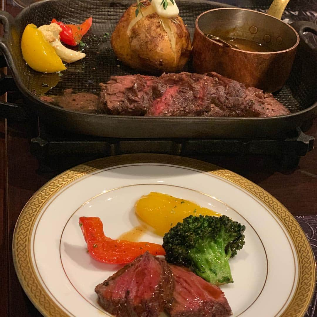 平山ユージさんのインスタグラム写真 - (平山ユージInstagram)「ゴールデンウィークと言う事でご馳走を食べに家族で🍻🍽 美味かった〜😍 ベースキャンプ飯能店からも直ぐですよ！ We went to have a great diner @carvaan_official with my family because of big holiday in Japan 👨‍👩‍👧‍👦 All menus were delicious 😋 Near @boulderpark_basecamp  #飯能 #basecamphanno #ベースキャンプ飯能 #feelthenature #東飯能」4月29日 0時16分 - yuji_hirayama_stonerider