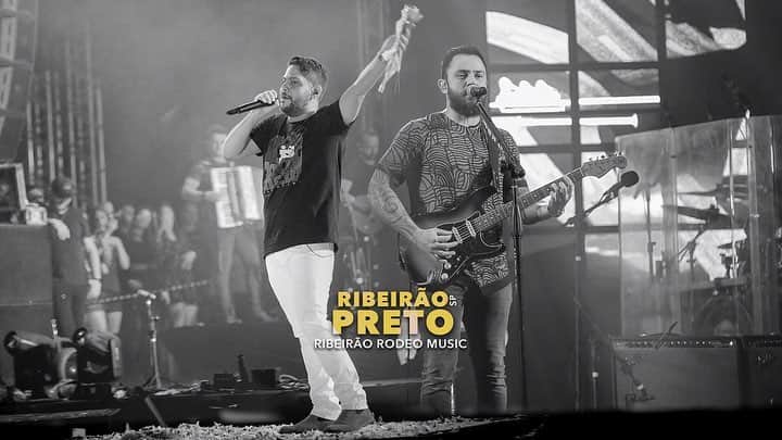 Jorge & Mateusさんのインスタグラム写真 - (Jorge & MateusInstagram)「Cantar no Ribeirão Rodeo Music é sempre muito bom! Obrigado a todos pela grande recepção. Galera fenomenal! #JeMemRibeirãoPreto」4月29日 0時18分 - jorgeemateus