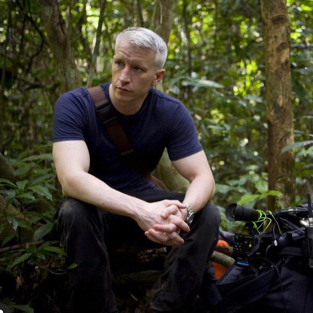アンダーソン・クーパーのインスタグラム：「In the Amazon about 11 years ago.」