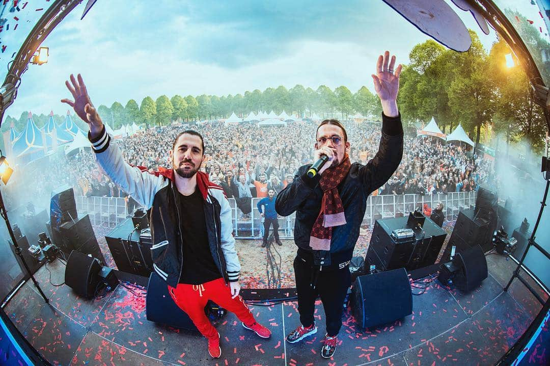 Dimitri Vegas & Like Mikeさんのインスタグラム写真 - (Dimitri Vegas & Like MikeInstagram)「3/3 🇳🇱 Thanks The Netherlands for having us on Kingsday! 🙏🏻」4月29日 0時52分 - dimitrivegasandlikemike