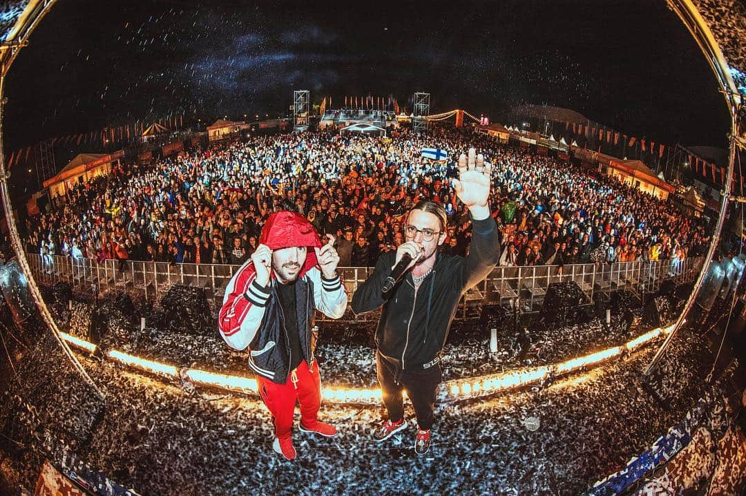 Dimitri Vegas & Like Mikeさんのインスタグラム写真 - (Dimitri Vegas & Like MikeInstagram)「3/3 🇳🇱 Thanks The Netherlands for having us on Kingsday! 🙏🏻」4月29日 0時52分 - dimitrivegasandlikemike