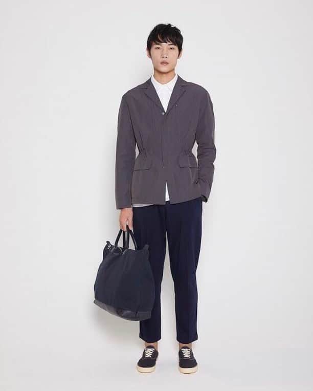 ウォントのインスタグラム：「Every day quintessential pieces featuring Hartsfield Organic Cotton weekender bag for @dearmiler FW19 presentation. — #wantlesessentiels #dearmiler #menswear #womenswear #travel #NYFW」