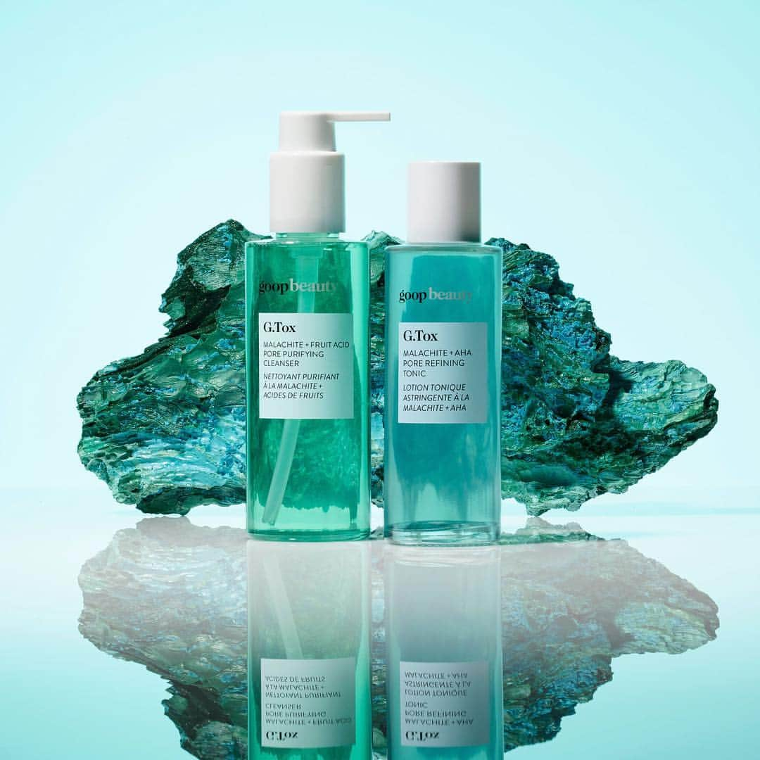 グウィネス・パルトローさんのインスタグラム写真 - (グウィネス・パルトローInstagram)「Out today at long last. G. Tox Malachite + Fruit Acid Pore Purifying Cleanser and Malachite + AHA Pore Refining Tonic. This foaming cleanser removes dirt and grime and leaves skin beautifully soft while the tonic completely upgrades the idea of toner. This stuff is MAGIC. Thank you to @elcotter and @devinpedzwater and the whole @goop team!  #goodcleangoop」4月29日 0時50分 - gwynethpaltrow