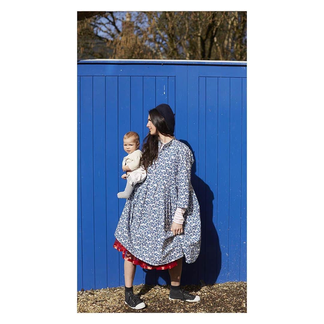 キャベジズ&ローゼズのインスタグラム：「Make a splash with the Angelica Dress 🌊 A darling school of fish swim around one of our favourite dresses of the season 🐟 Angelica features long sleeves, a dainty Mandarin Collar and a loose waist. She makes a fun statement on her own or worn over jeans #newarrivals💗💕 #madeinengland #bluedress #printeddress #mandarincollar #sunnydayoutfit #springlooks #ootdfash #cabbagesandroses #cabbagesandrosesfashion @christina_strutt @cabbagesandroses_shop 👆Link In Bio👆」