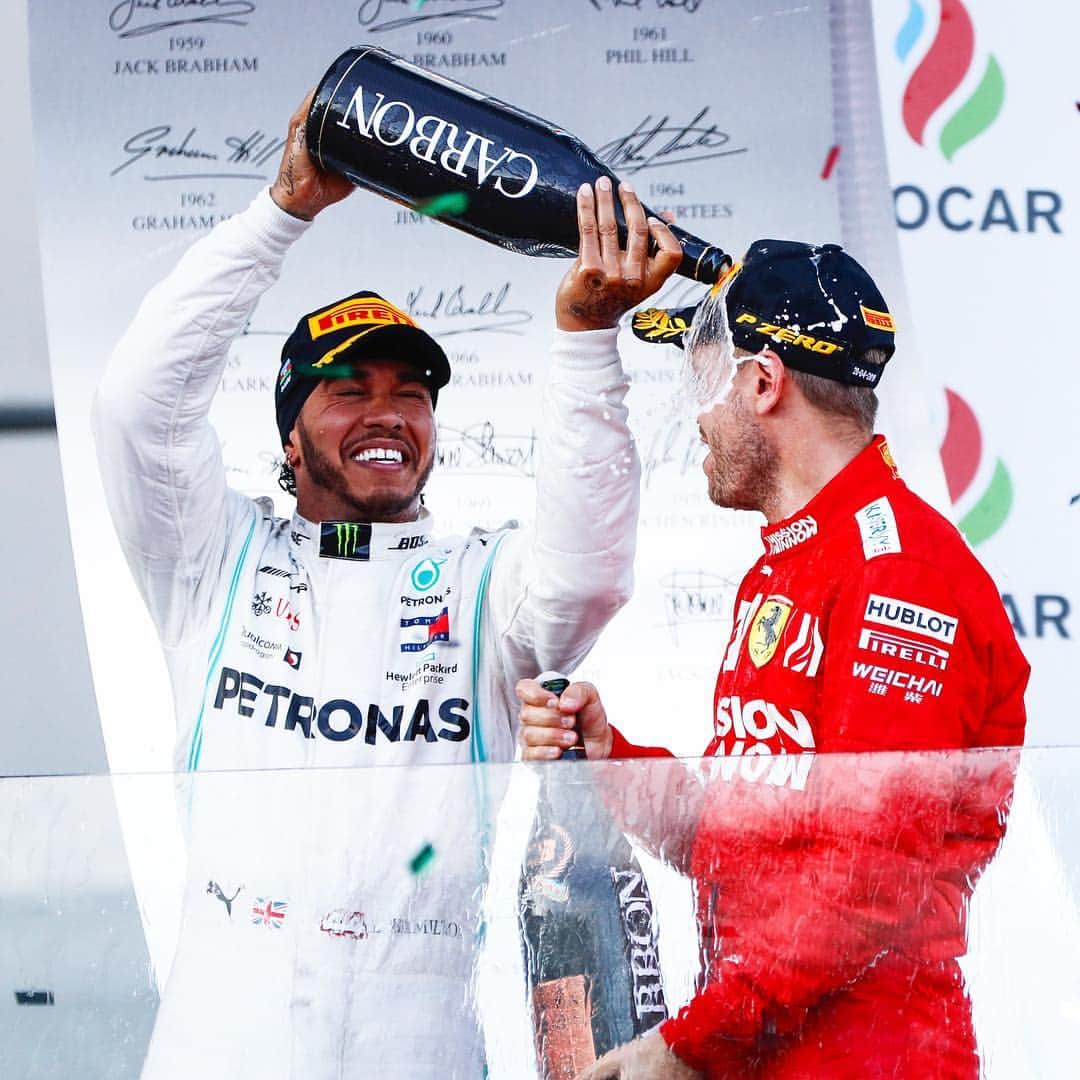 のインスタグラム：「😆😅🍾 Sorry for the soaking, Seb! @lewishamilton • #MercedesAMGF1 #Mercedes #AMG #F1 #PETRONASmotorsports #LH44 #AzerbaijanGP #Baku @petronasmotorsports」