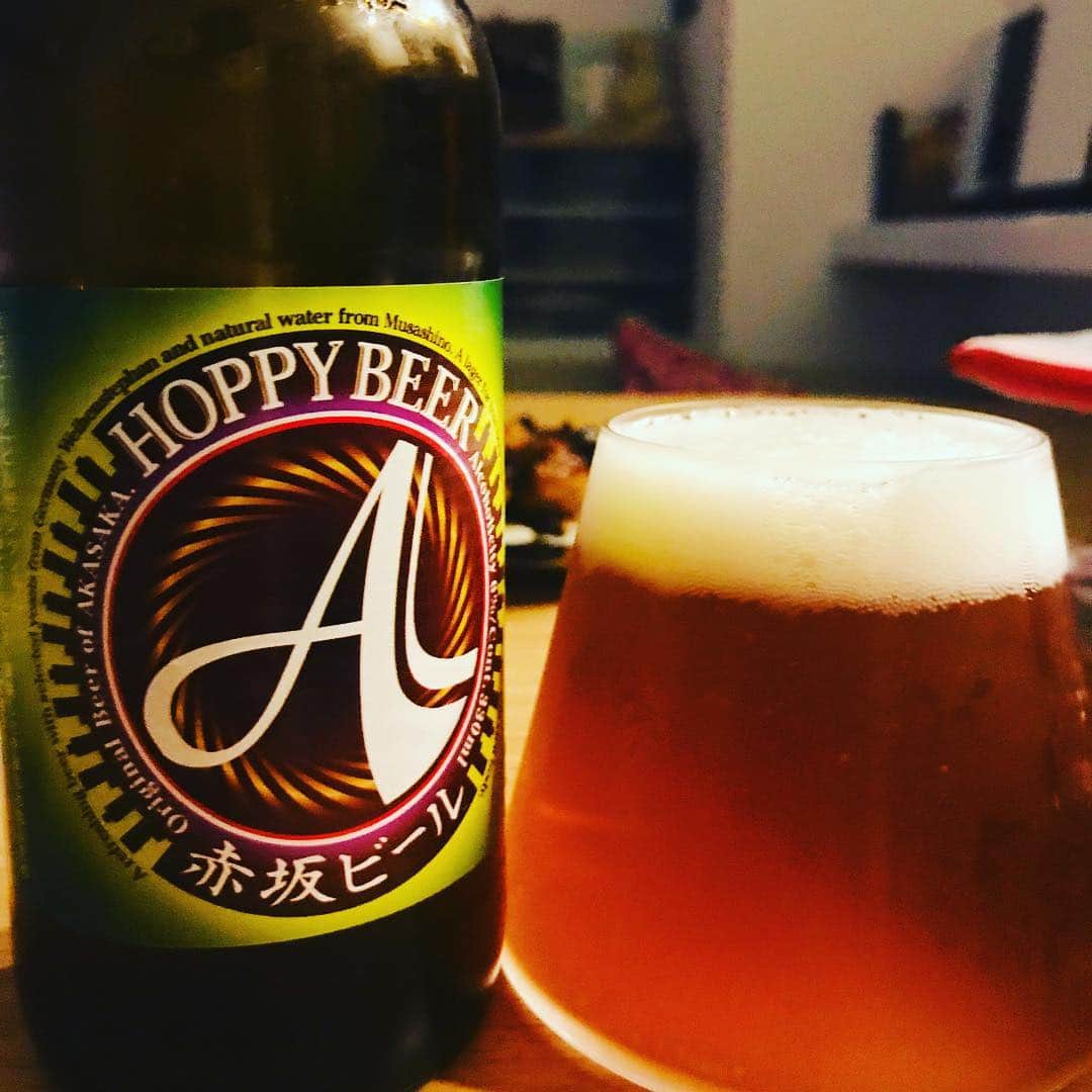 堀井亮佑のインスタグラム：「赤坂ビールピルゼン。味わいありつつさっぱりすいすい飲める。#beer #堀井ビールログ」