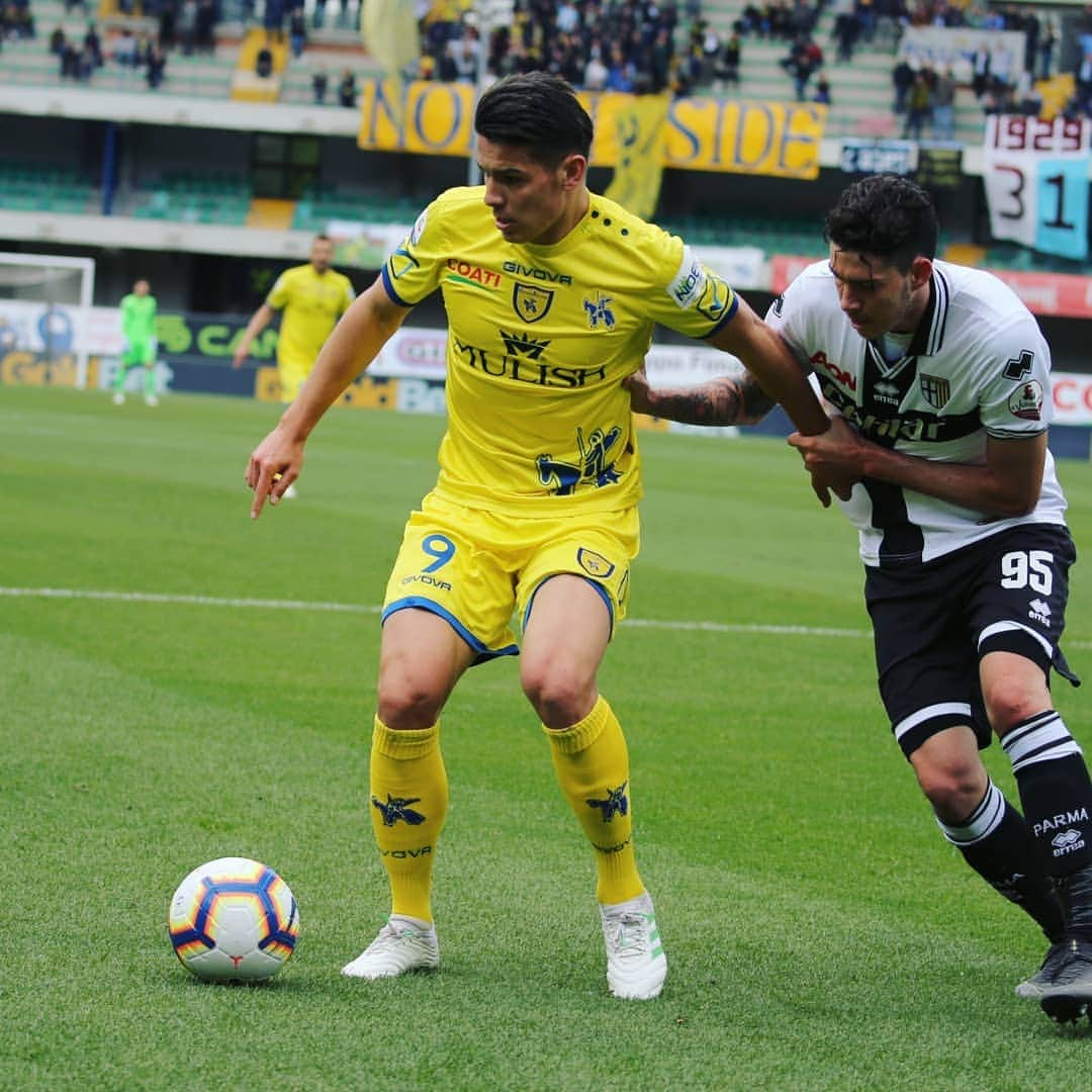 ACキエーヴォ・ヴェローナさんのインスタグラム写真 - (ACキエーヴォ・ヴェローナInstagram)「📸 Le immagini di #ChievoParma 💛💙 📸 The pics of #ChievoParma 💛💙 #ChievoVerona #ForzaChievo #gialloblù #seriea #campionato #football #gol #chievo #Bentegodi #ChievoParma」4月29日 1時29分 - acchievoverona