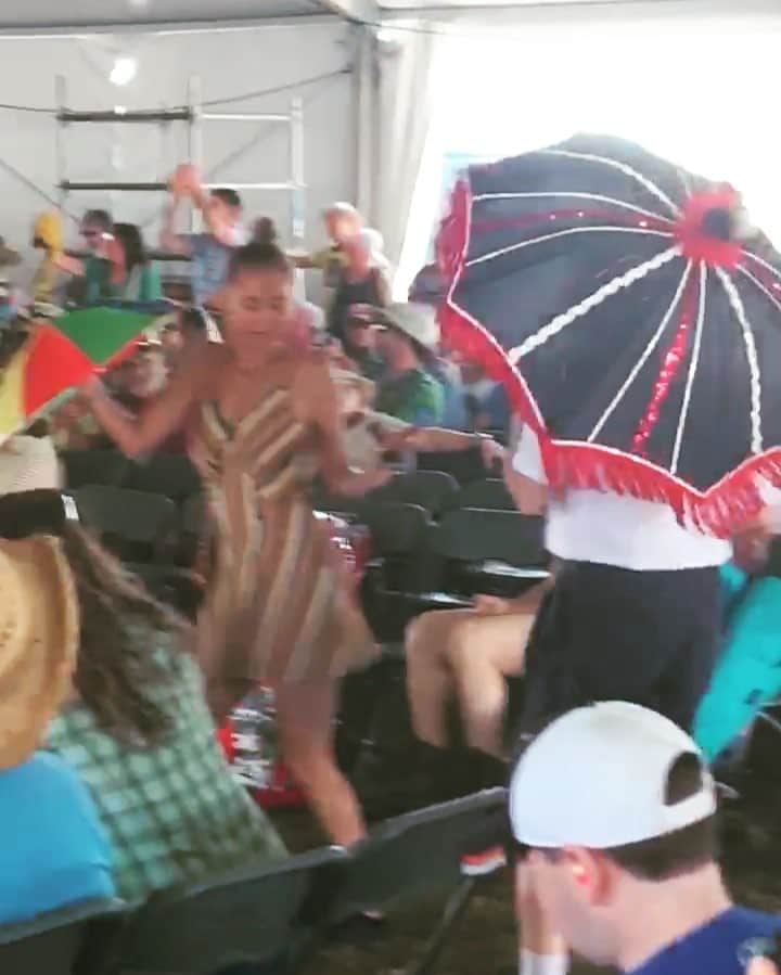のインスタグラム：「I went to Jazz Fest, and was certain I had the best moves in the city... until I met Eddie. PS if you need me, I’ll be in the Gospel Tent bye.」