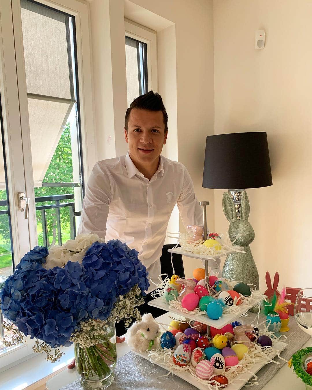 イェウヘン・コノプリャーンカさんのインスタグラム写真 - (イェウヘン・コノプリャーンカInstagram)「Поздравляю всех  со Светлым Христовым Воскресеньем ⛪️🙏🏻 Мира и счастья всем 👌🏻 родным и близким!  Христос Воскрес !!」4月29日 2時22分 - konoplyanka.official