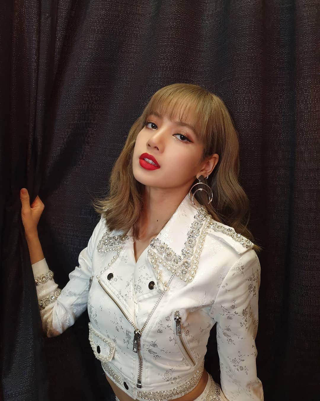 リサさんのインスタグラム写真 - (リサInstagram)「I'm so happy that you all came to see us! The energy was🔥🔥🔥🔥 Thank you♡」4月29日 2時22分 - lalalalisa_m