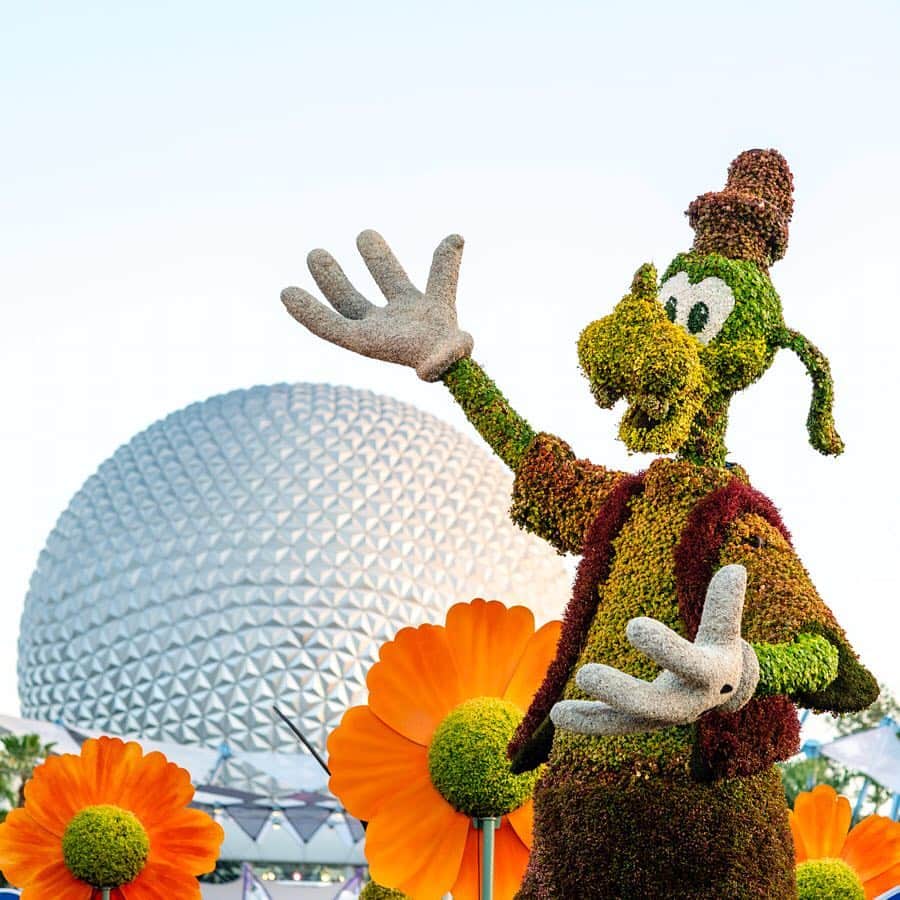 Disneyさんのインスタグラム写真 - (DisneyInstagram)「Big ideas start with a seedling. 🌱 Swipe left to see what's sprouting at The Epcot International Flower & Garden Festival at @waltdisneyworld.」4月29日 2時26分 - disney