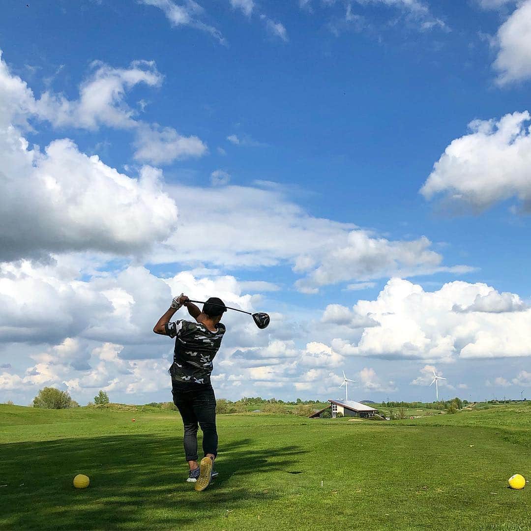 ウッフェ・ベックのインスタグラム：「⛳️🌤」