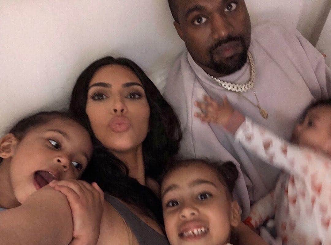 E! Onlineさんのインスタグラム写真 - (E! OnlineInstagram)「Kim Kardashian is "freaking the f--k out" over having a fourth kid, so she decided to have the MOST relaxing celebration for his upcoming arrival. Link in bio to go inside her CBD and meditation-themed baby shower. (📷: @kimkardashian)」4月29日 2時45分 - enews