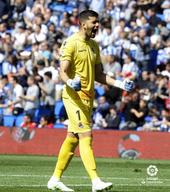 ヘロニモ・ルジさんのインスタグラム写真 - (ヘロニモ・ルジInstagram)「Gran alegria por volver a ganar en Anoeta 👏🏻👏🏻👏🏻⚪️🔵 @realsociedad @laliga」4月29日 2時57分 - gerorulli