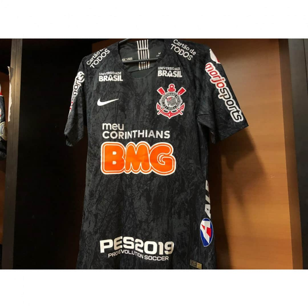 コリンチャンスさんのインスタグラム写真 - (コリンチャンスInstagram)「O vestiário do Timão já está pronto na Arena Fonte Nova. Às 16h, tem Bahia x Corinthians na pelo @Brasileirao. . #VaiCorinthians #BAHxSCCP#Corinthianismo #FielAtéoFim #MeuBMG #NãoÉSóPatrocínio #TimeDoPovo #Corinthians #Timão #CorinthiansTV #FielTorcedor #AFielÉFoda #TodosPorUm #NikeFutebol #Joli #EstrellaGalicia #UniversidadeBrasilOficial #ÉPositivo #CorinthiansÉPositivo #LoucoPotyCorinthians #PostosALE #ALEnoTimão #TODOSportiCorinthians #CartãodeTODOSCorinthians #TODOSpeloTimão」4月29日 3時00分 - corinthians