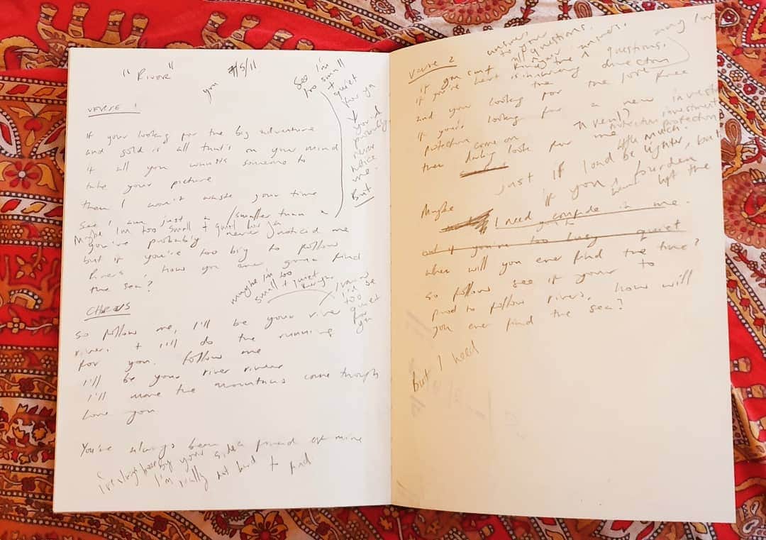 Emeli Sandéのインスタグラム：「These are the beginnings of "River" from from my first album. This is my favourite part of the whole process.When it's just me, a piece of paper and a pencil exploring our way through the jungle of thought, melody and concept. When the flow of your message first begins to form and bubble and each word has equal chance of being erased or committed to pen. It's always an internal battle between free flowing thought and structure. I find it thrilling and in turn, the final result, ultimate satisfaction! The journey from paper to performance in front of thousands of people really blows my mind. When I hear you sing along it touches me so deeply and I can't help but think back and give thanks to that pencil, that paper and the beautifully intimate moment we shared together at the song's conception 📝🖤」