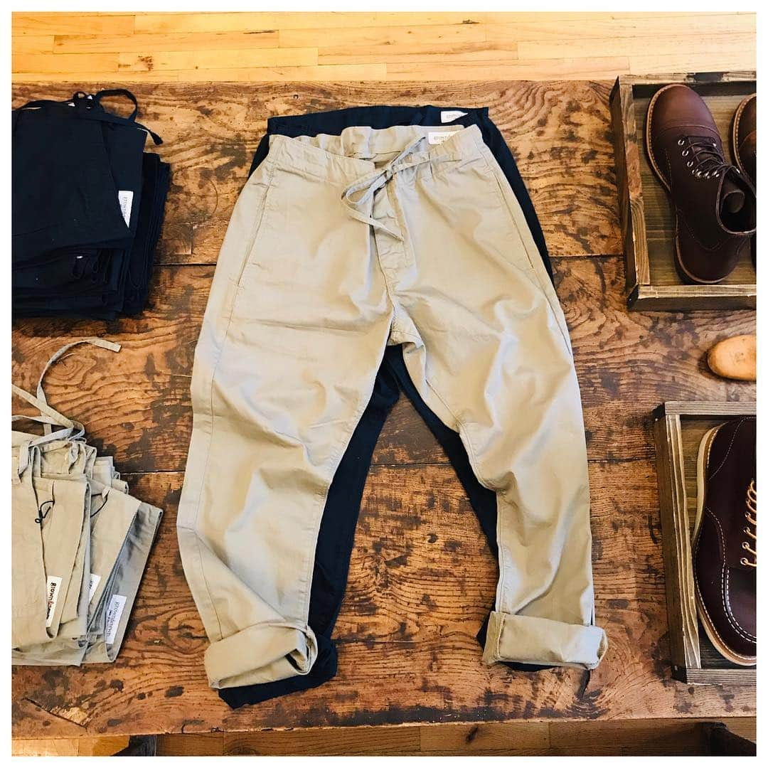 グロウン＆ソーンさんのインスタグラム写真 - (グロウン＆ソーンInstagram)「————————————————————————————The Best summer pant you needed in your life, just landed.———————————————————————————. The Drawstring featherweight In navy and Taupe just dropped. The perfect go to pant for every occasion , super light, super comfortable. If there’s only one pant you buy this summer make this it! ——————————————————————————— #featherweight #drawstring #grownandsewn #madeinamerica #mensfashion #meanswear #nyc #ootd #tribecca  #independent  #liveauthentic #stylish #streetfashion #fashionstyle #streetstyle #fashionblogger #menwithstyle #style #instastyle #men #mens #mensstyle #gentleman #casual  #details #clothes」4月29日 3時36分 - grownandsewn