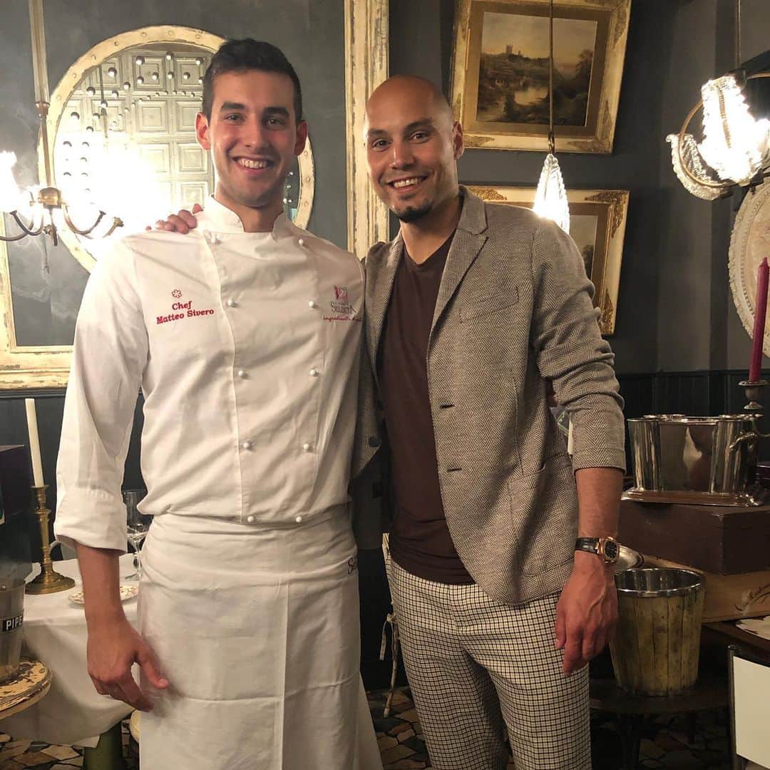 ヨアン・ベナルアンのインスタグラム：「Grazie chef per questa serata piena di sapore , una delle esperienze culinarie più belle di Verona @osterialafontanina #verona #italia #chefmichelin #pornofood #yb29pablopicasso #benalouaneborsa #stellemichelin⭐️⭐️」