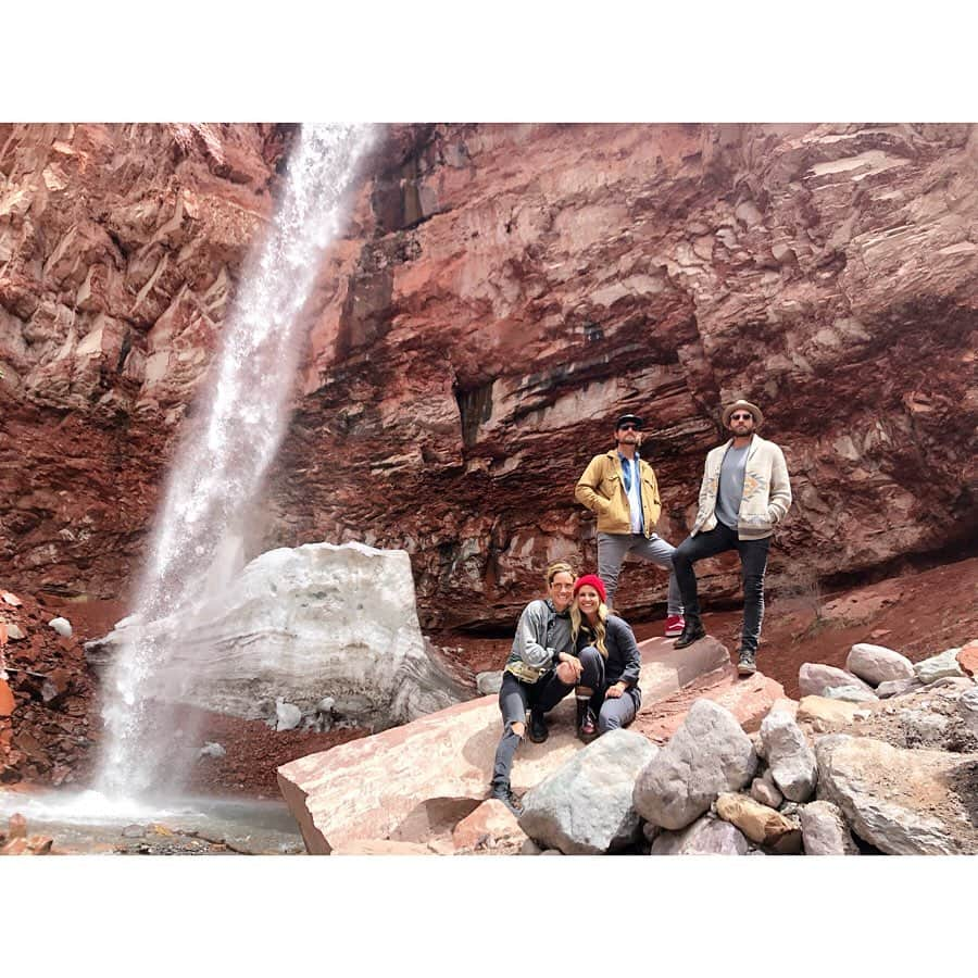 ライアン・ハンセンさんのインスタグラム写真 - (ライアン・ハンセンInstagram)「First time to Telluride and it did not disappoint. Such a magical place with these magical people. #mountainfilm2019 #telluthere」5月28日 7時36分 - hiryanhansen