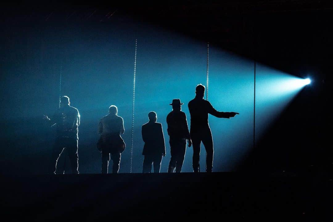 backstreetboysさんのインスタグラム写真 - (backstreetboysInstagram)「You were so loud tonight Munich 🖤 Danke! #BSBMUC #DNAWorldTour」5月28日 7時52分 - backstreetboys