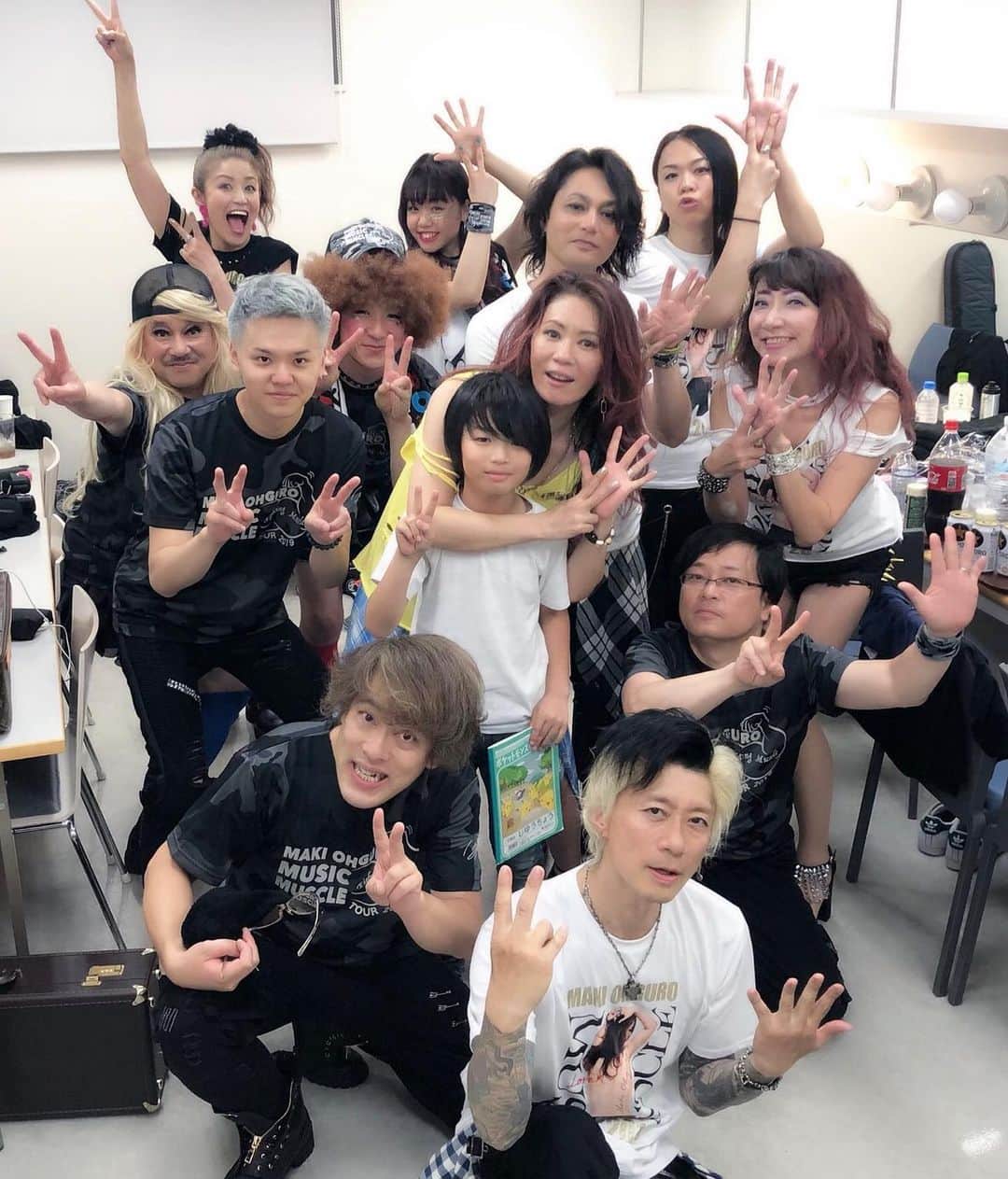 Ju-kenのインスタグラム：「祝27周年㊗️大黒摩季さまっっ♫  We love you 😘  @makiohguro」