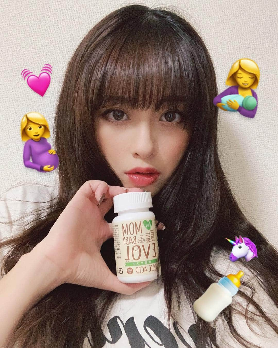 JESSY.Uさんのインスタグラム写真 - (JESSY.UInstagram)「・ ・ 妊娠生活もいよいよ30週🥺 母になる楽しみと、もちろん少しの不安もあるけれど 元気に育ってくれてる赤ちゃんを 感じて本当に幸せなきもち🌼 ・ ・ 仕事しながらの妊娠生活は ご飯がコンビニとかになってしまう日もあったりで 栄養面でお腹の赤ちゃんへの心配があったりするけど、、、 ・ このサプリで葉酸摂取してます！ @evol_officialshop 🍼🦄💕 その他にもままに助かる成分たくさんはいってます😋 ・ 食事はもちろんだけど、足りないものは補わないとね！ ・ ・ #葉酸サプリ #イーボル #evol #マタニティライフ #イーボル葉酸 #サプリメント #妊娠生活 #妊娠後期 #妊娠8ヶ月 #まま #赤ちゃん #エコー #超音波 #snow #snapchat #盛れすぎ #加工芸人 #妊婦 #サプリメント #健康 #美容」5月27日 23時16分 - dj_jessy_u